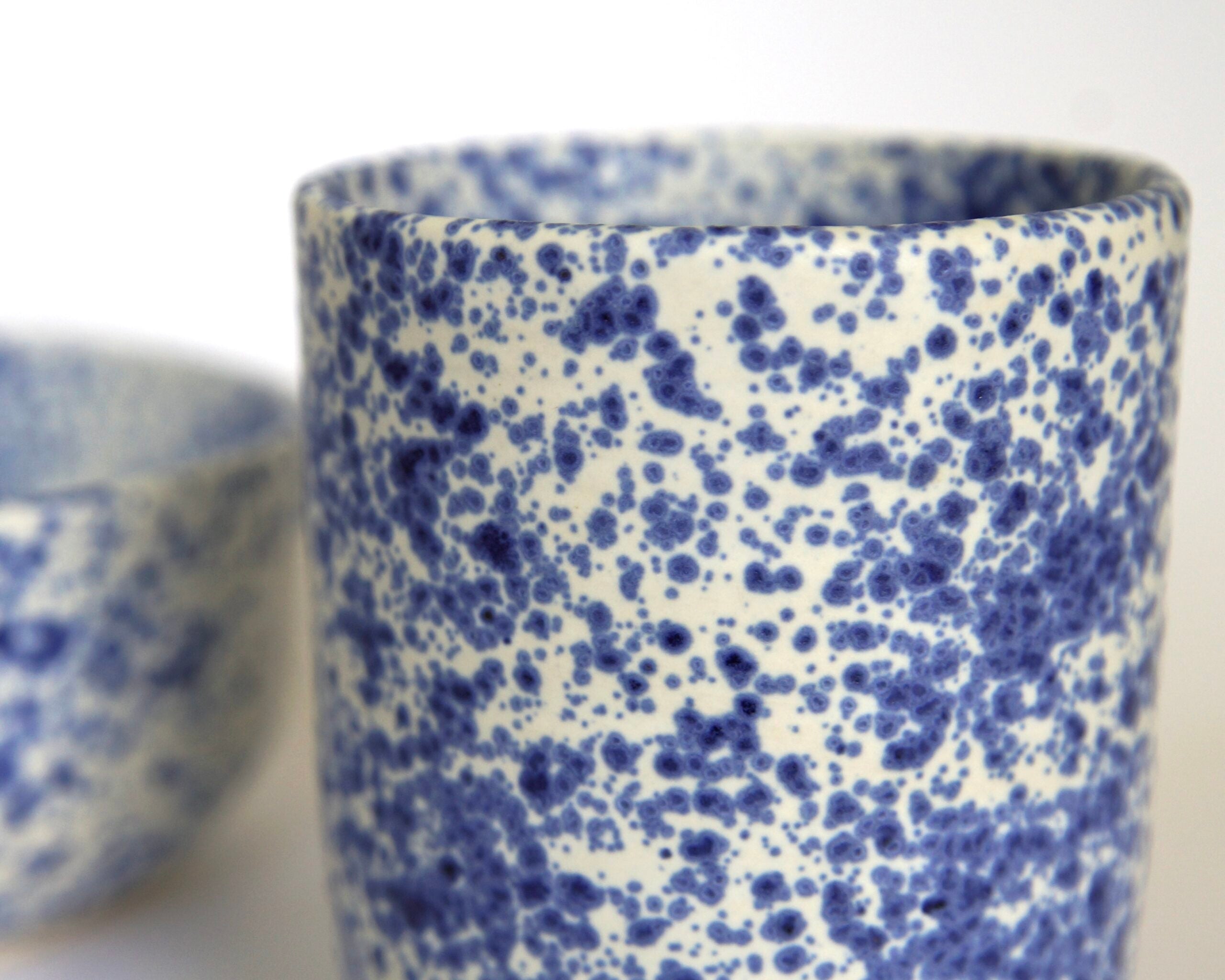 Frukostset - kaffekopp och frukostskål