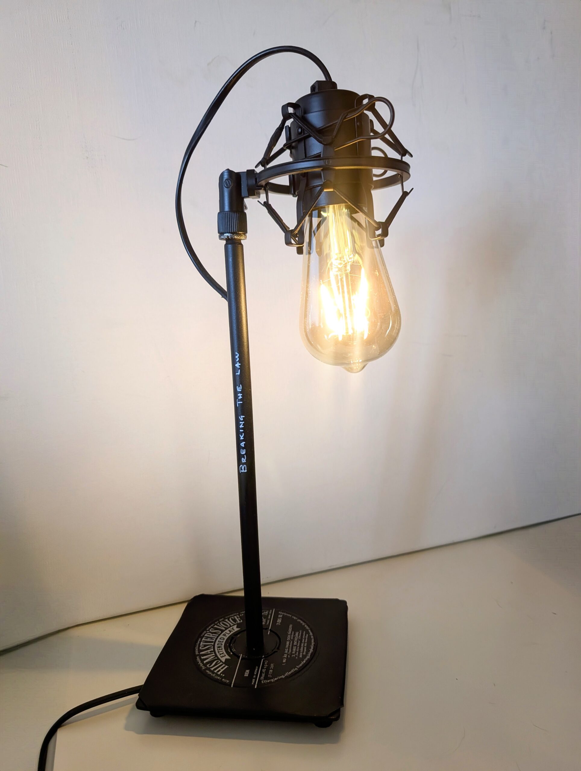 Bordslampa Inspiration Lights - Breaking The Law