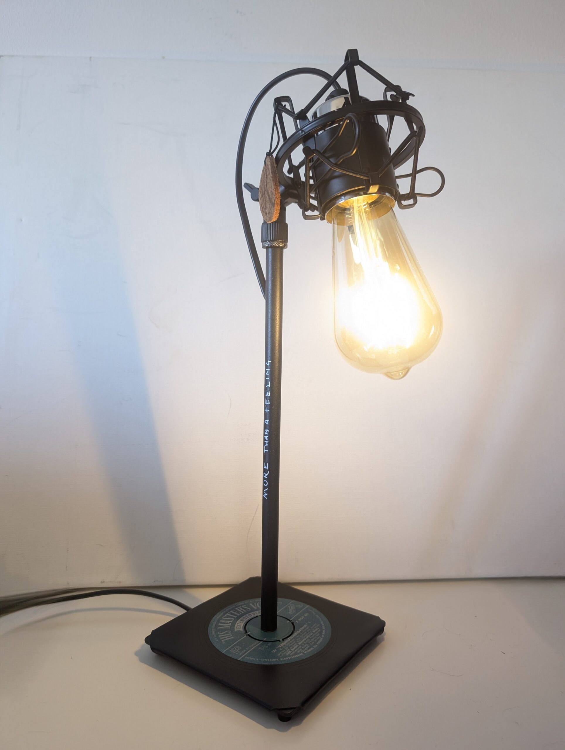 Bordslampa Inspiration Lights - More than a feeling