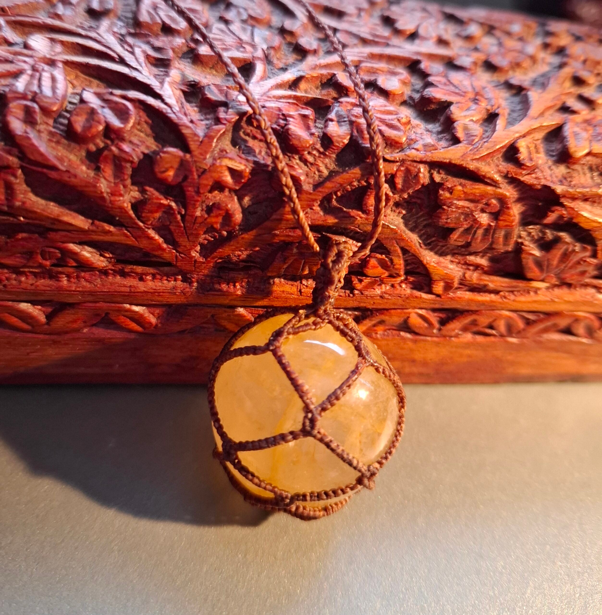 Halsband med golden healer