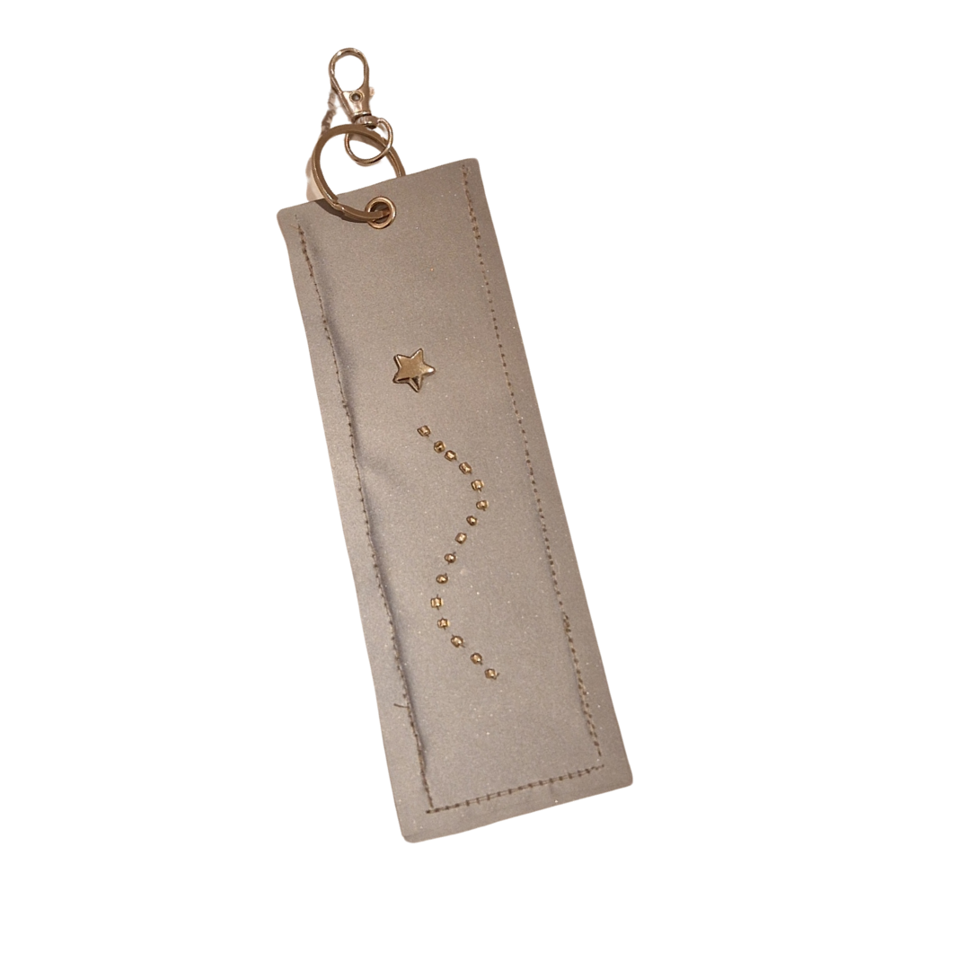 Hängande reflex med pärlor och stjärna