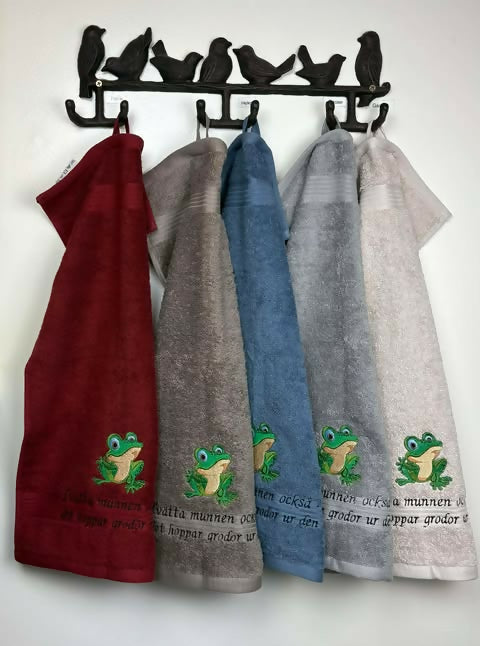 Broderad handduk groda
