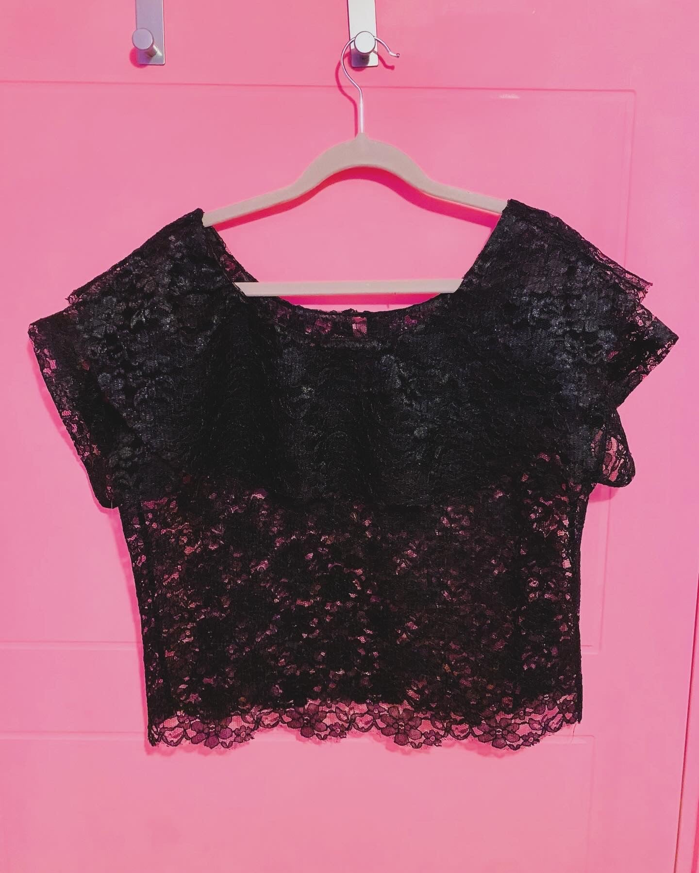 Dahlia - Svart spetstopp