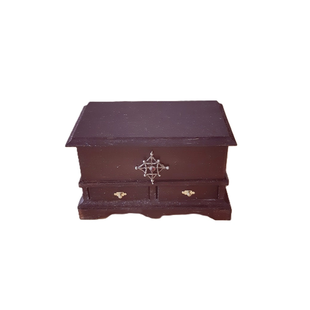 Miniatyrmöbel: Dower chest, skala 1:12