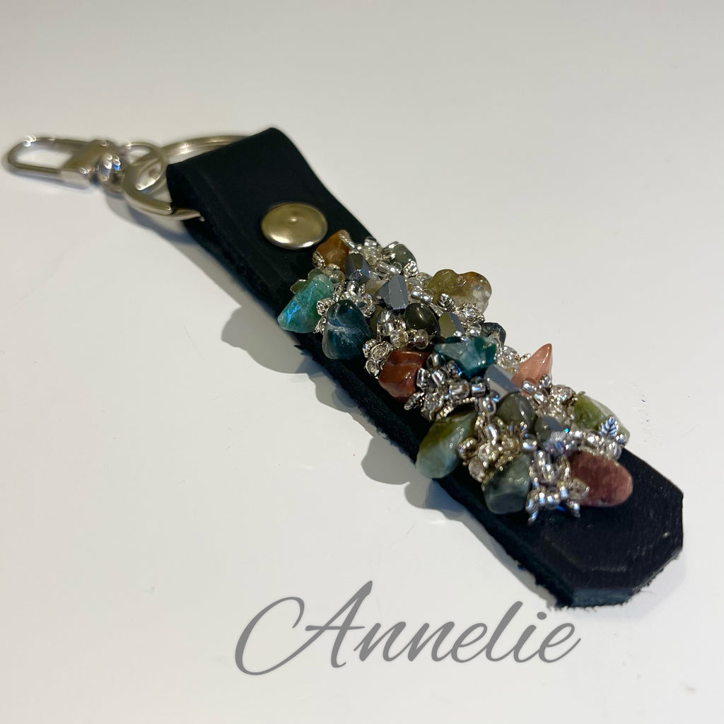 Nyckelknippa/väsksmycke