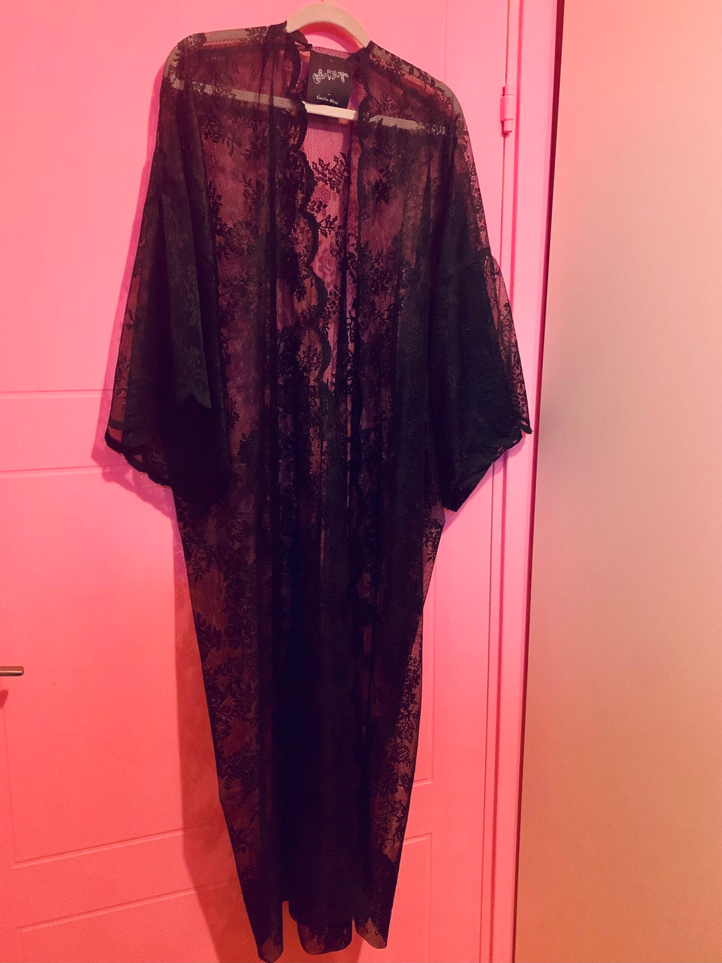 Greta lace kimono