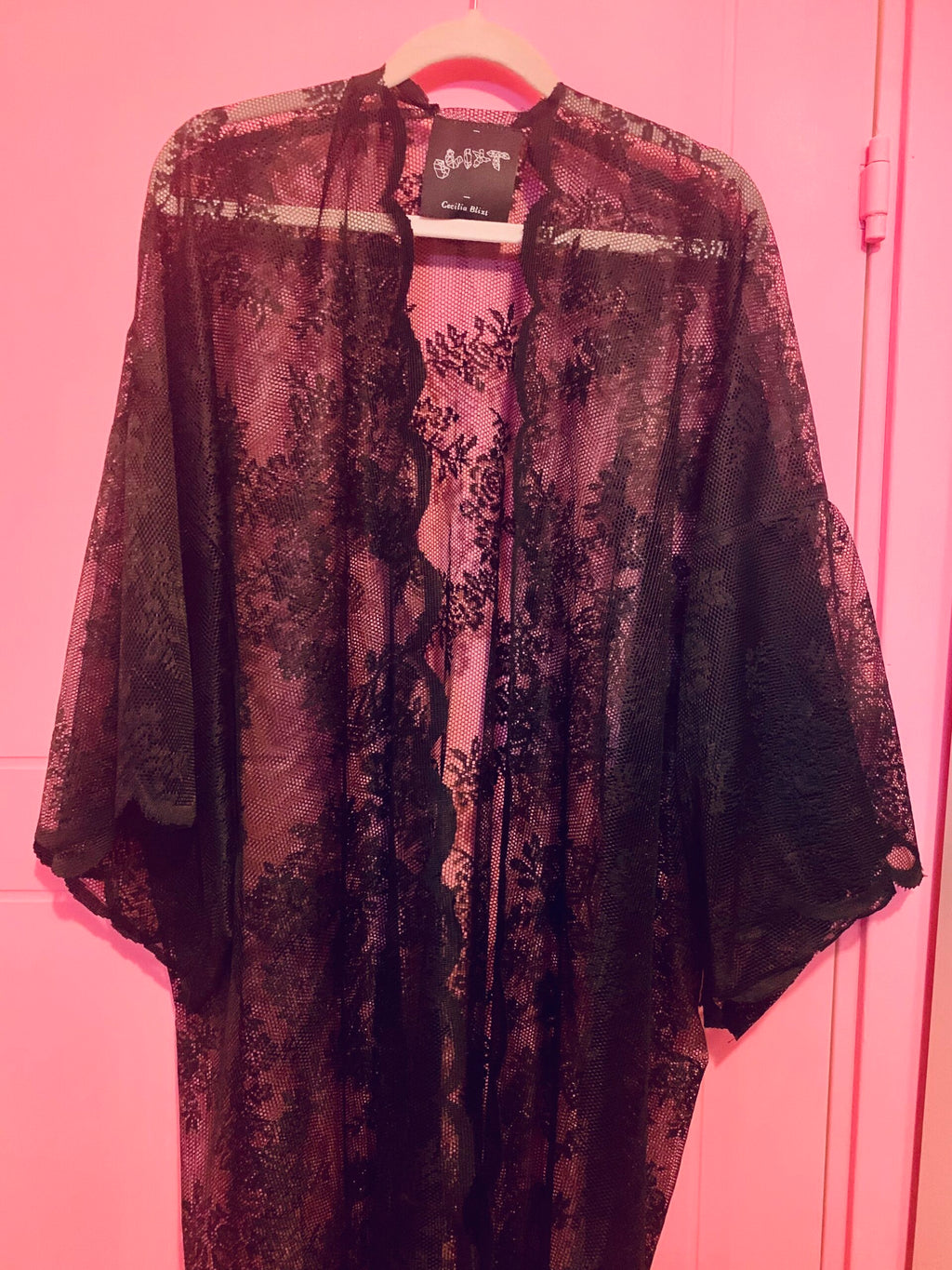 Greta lace kimono