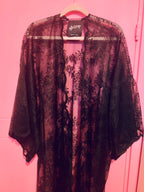 Greta lace kimono