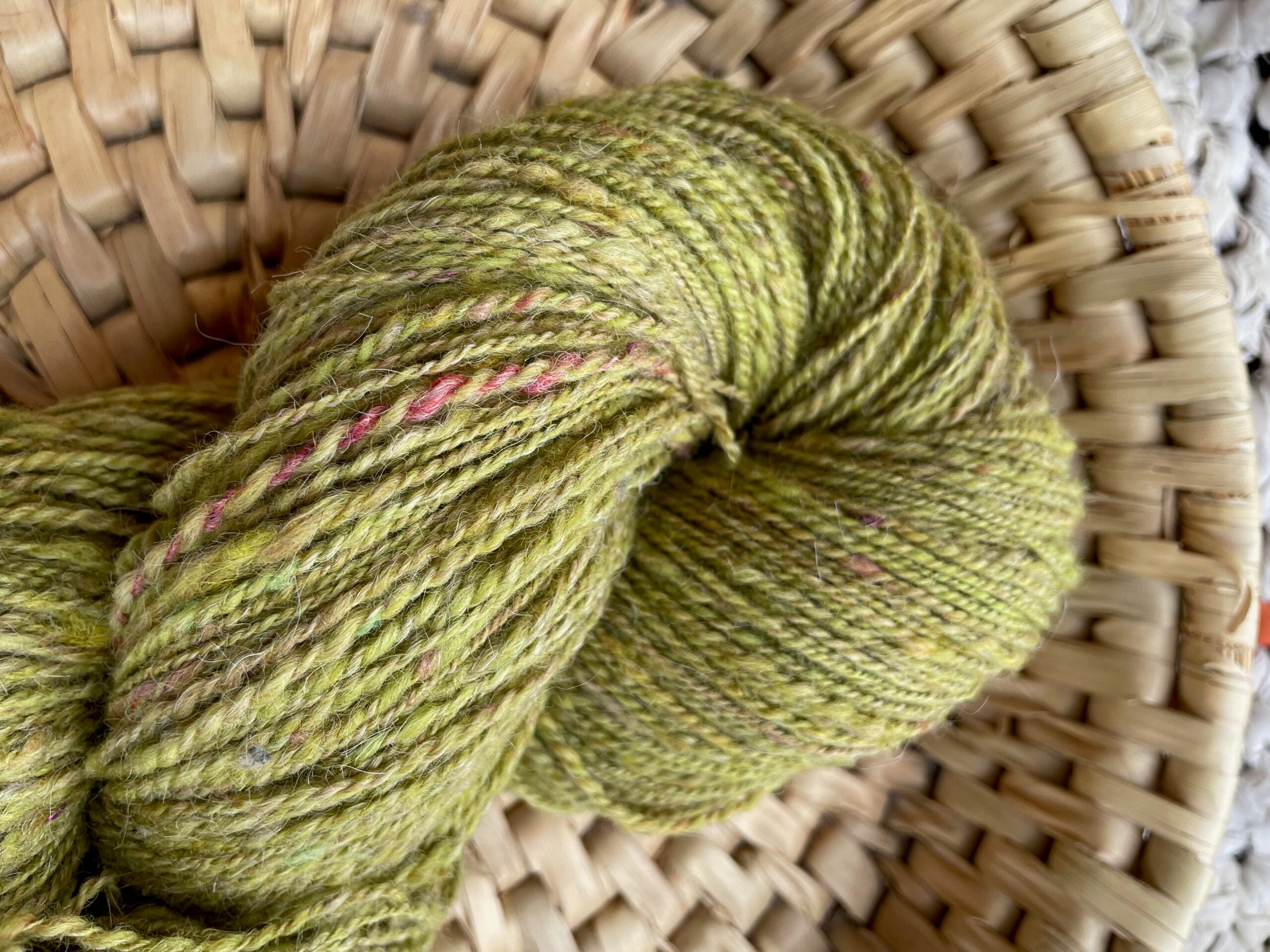 Handspun yarn made from mixed fibers