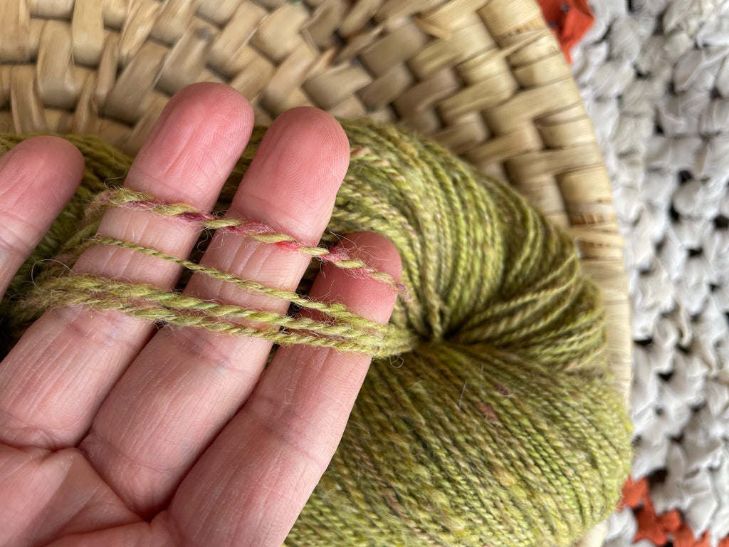 Handspun yarn made from mixed fibers