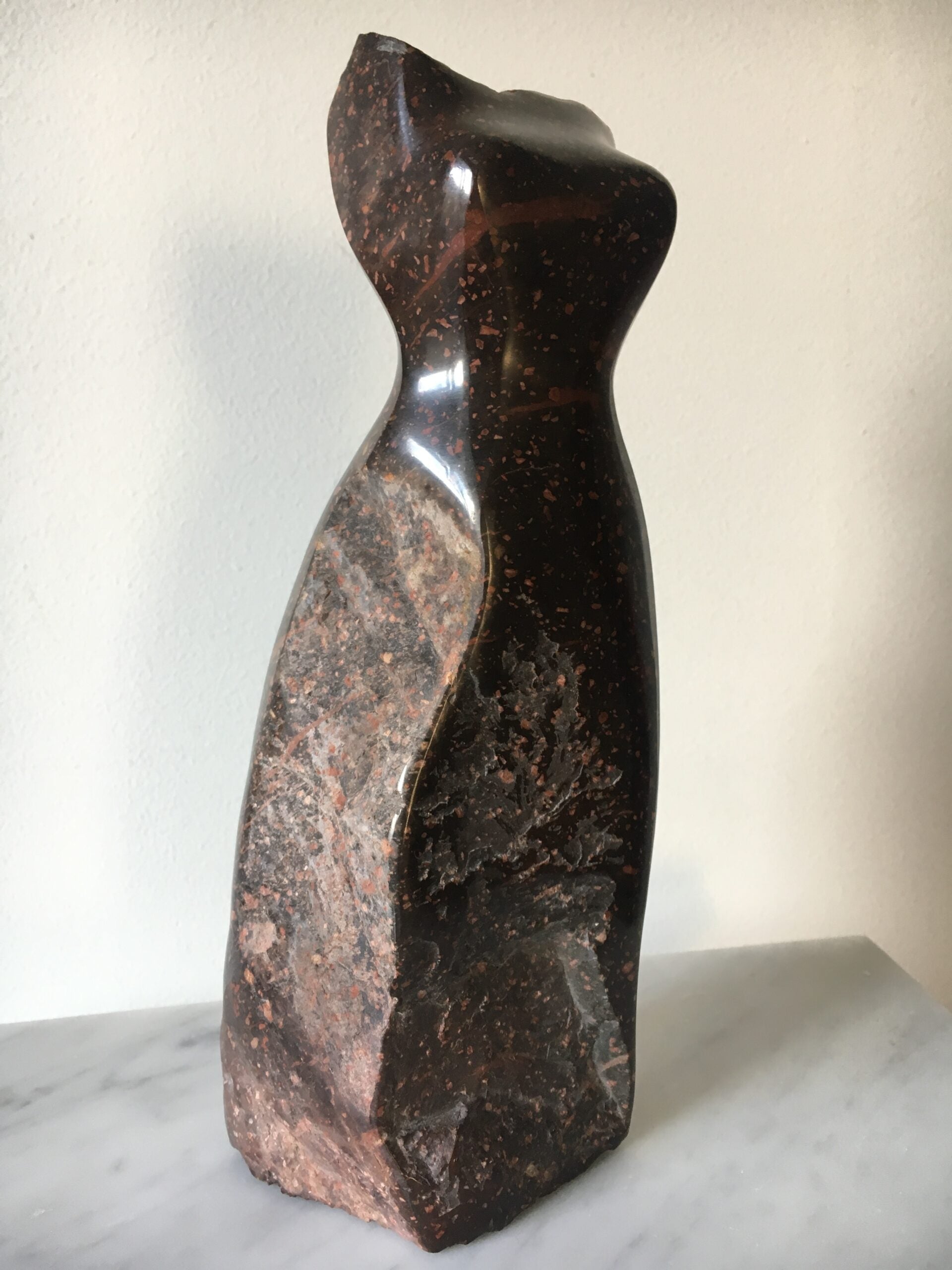 Torso i porfyr från Älvdalen