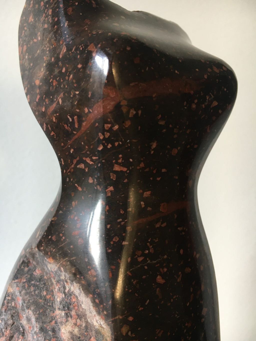 Torso i porfyr från Älvdalen