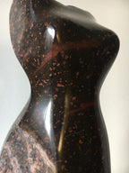 Torso i porfyr från Älvdalen