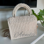 Virkad handgjord väska