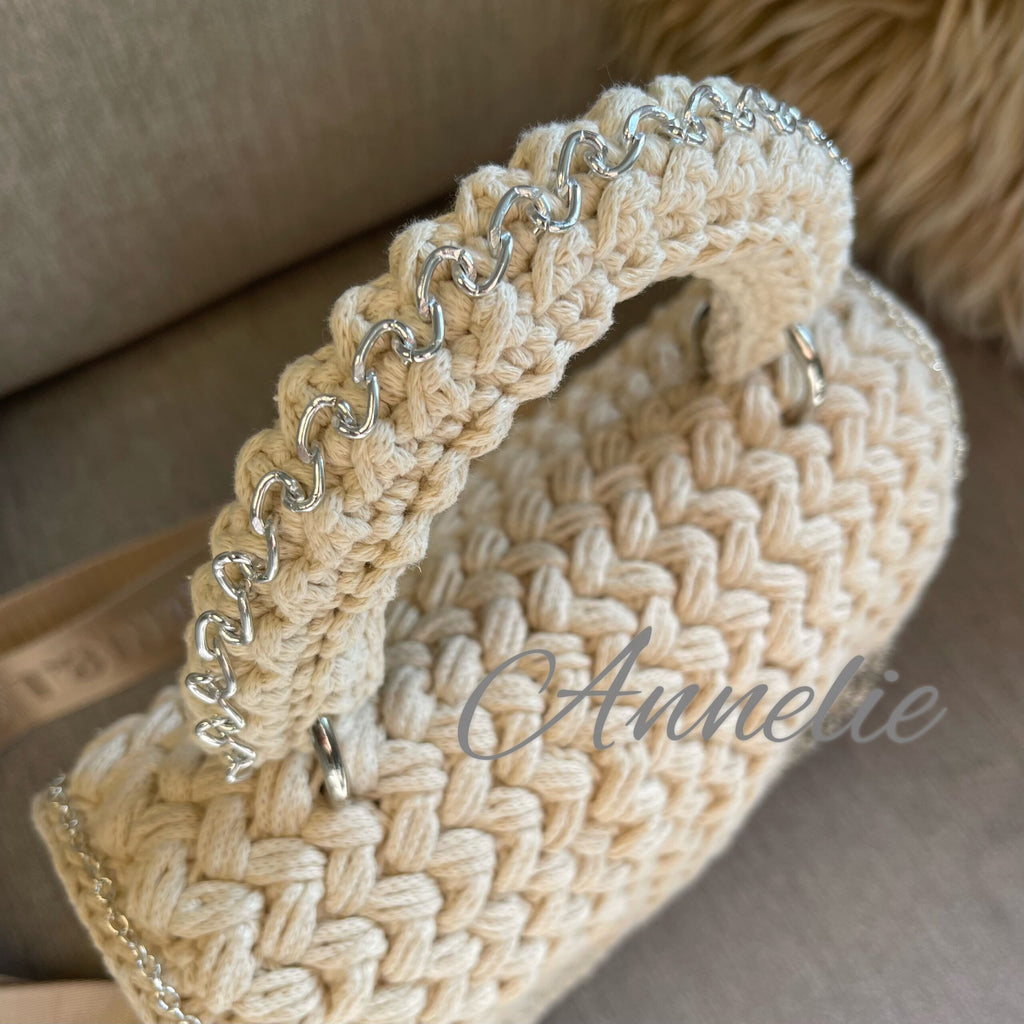 Virkad handgjord väska