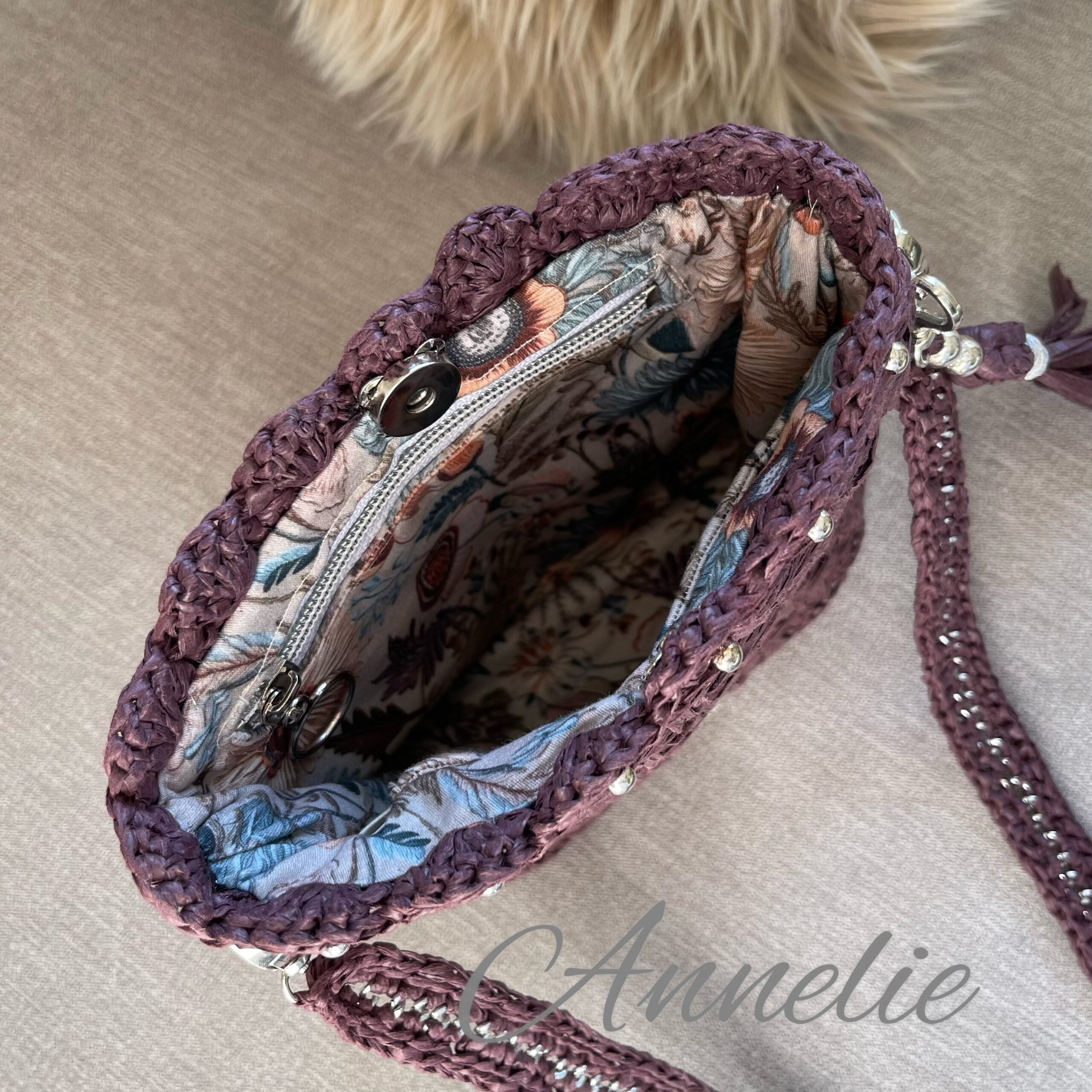 Väska auberginefärgad