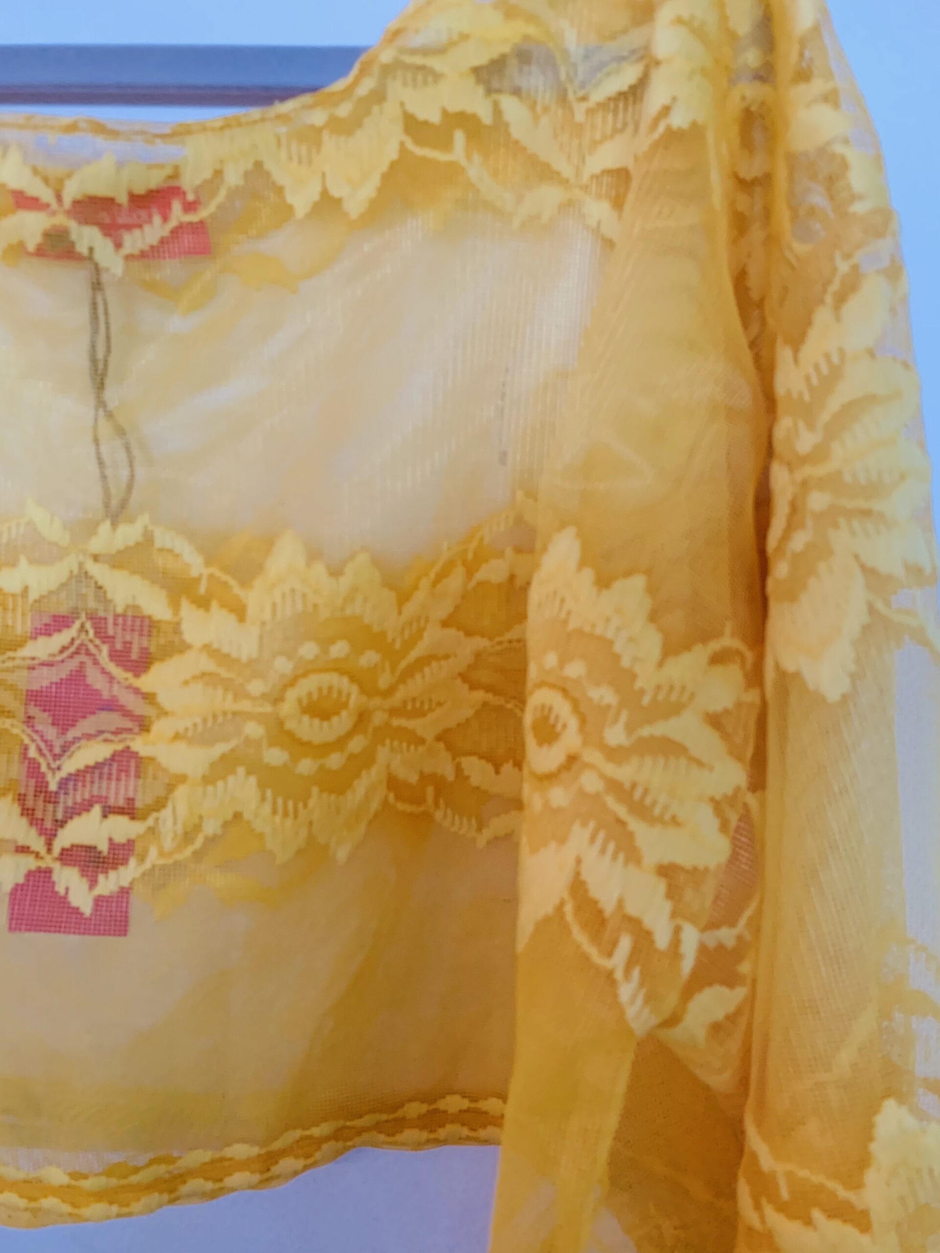 Gloria lace top Size S-M