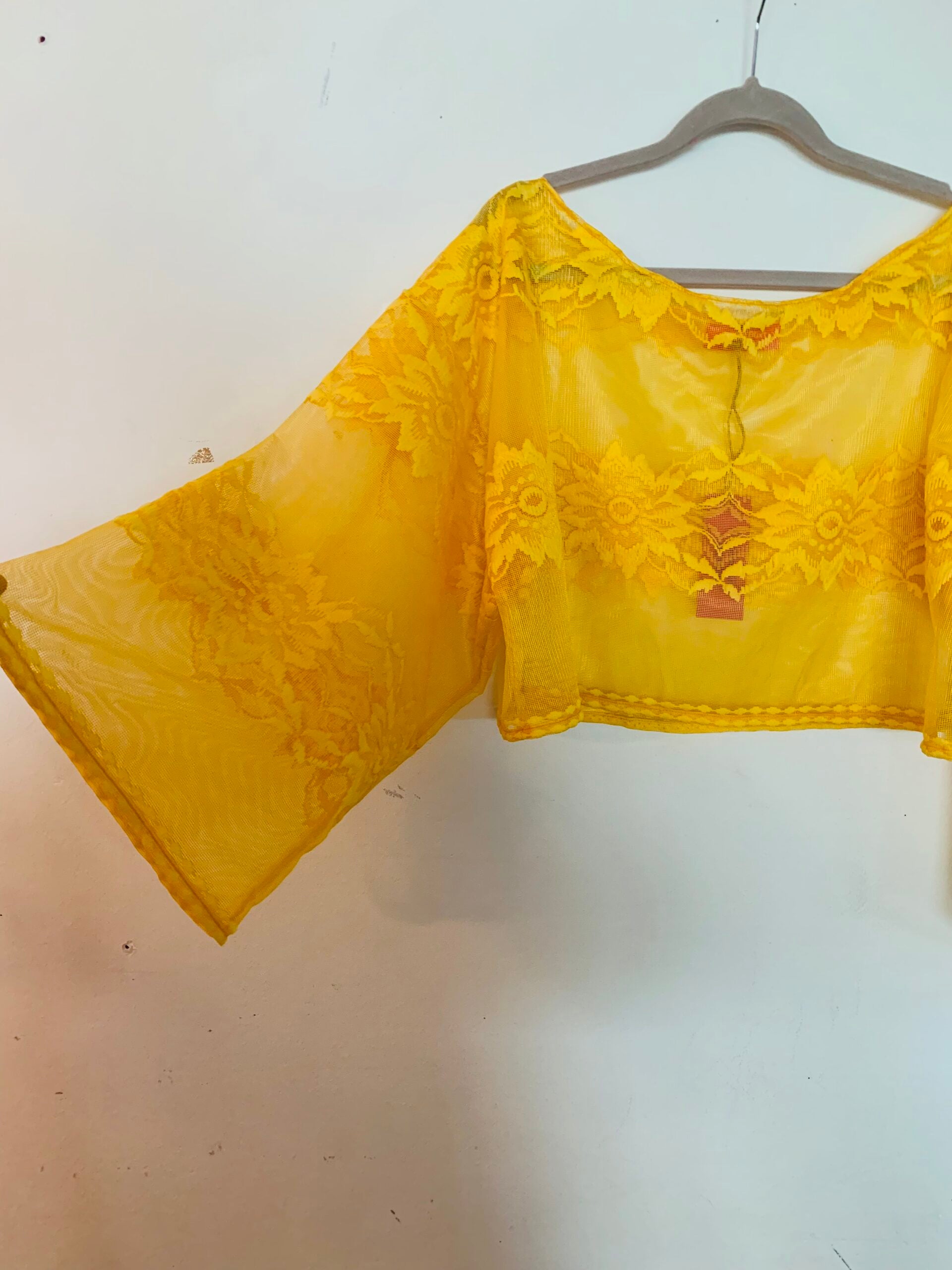 Gloria lace top Size S-M