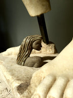 Flashes In The Night, Skulptur i grå lava, glaserad