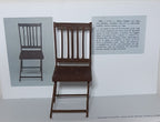 Miniatyrinstallation: One and Three Chairs