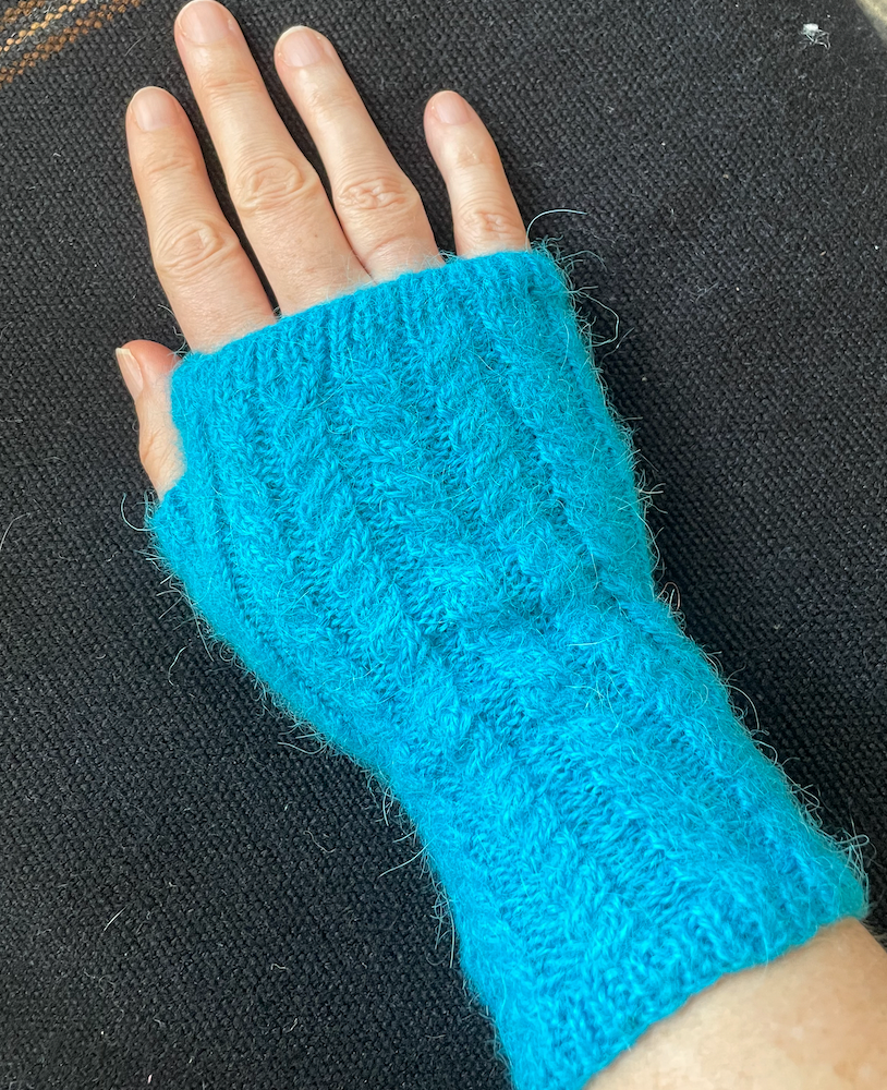 ALPACKA FLÄTOR Torgvantar/handledsvärmare