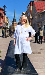 Krysmynta rak linneklänning i linnetyg, Finns i vit och dalablå.