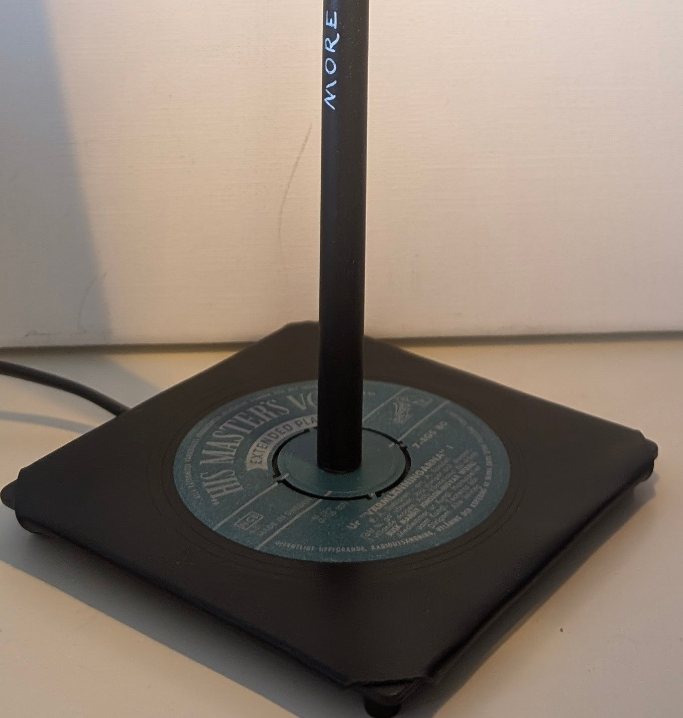 Bordslampa Inspiration Lights - More than a feeling