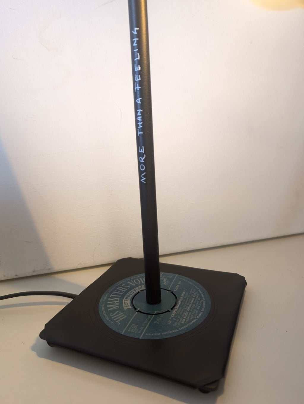 Bordslampa Inspiration Lights - More than a feeling