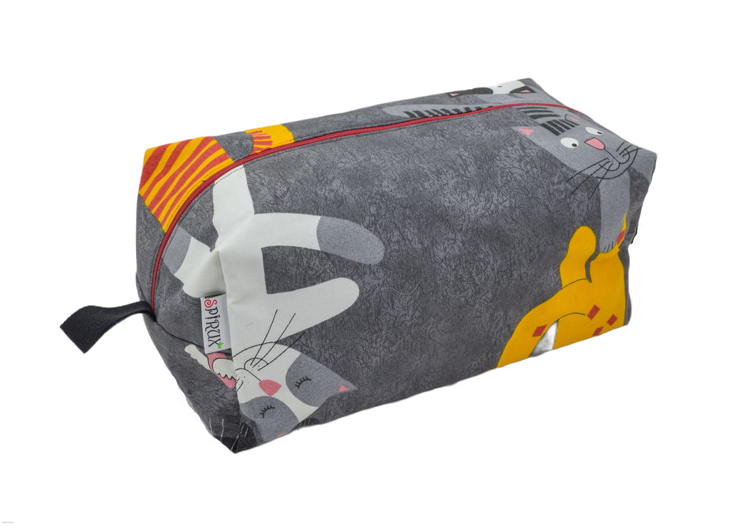 Stor necessär katter