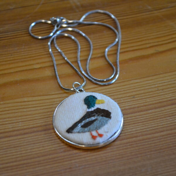 Broderat Halsband Hanand