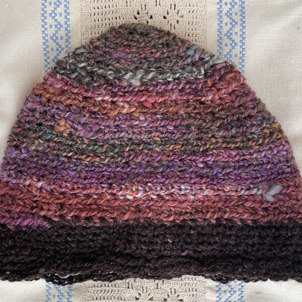 Blooms, cap in handspun yarn