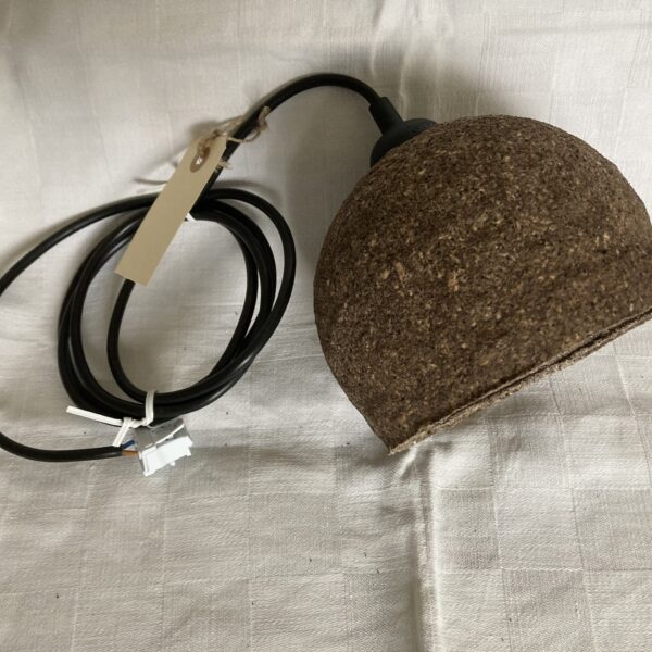 Brun lampa