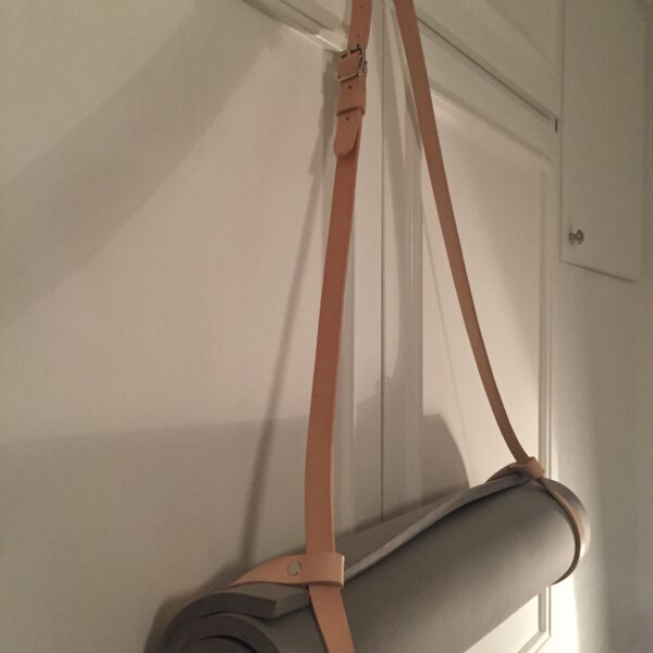 Natural yoga mat holder