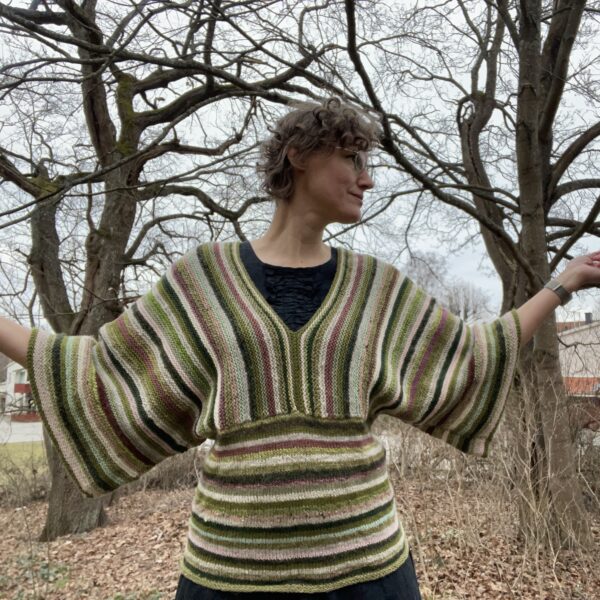 Handknit sweater with kimono sleeves