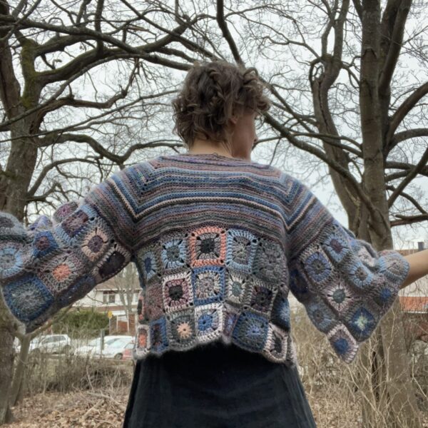 Grannycore, crocheted sweater