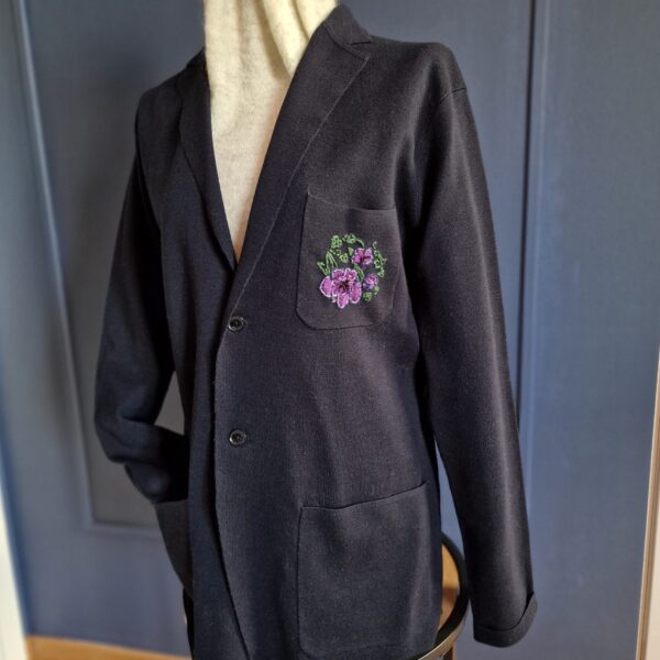 Embroidered navy relaxed blazer