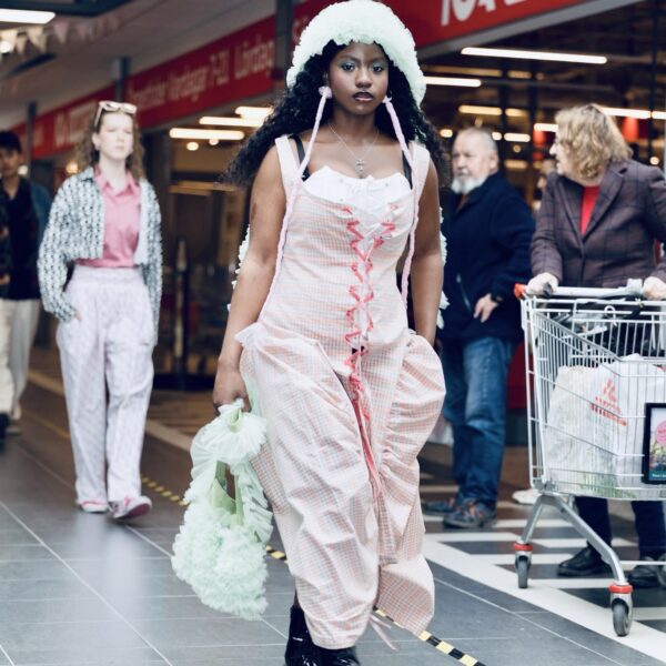 Mindy tulle hat