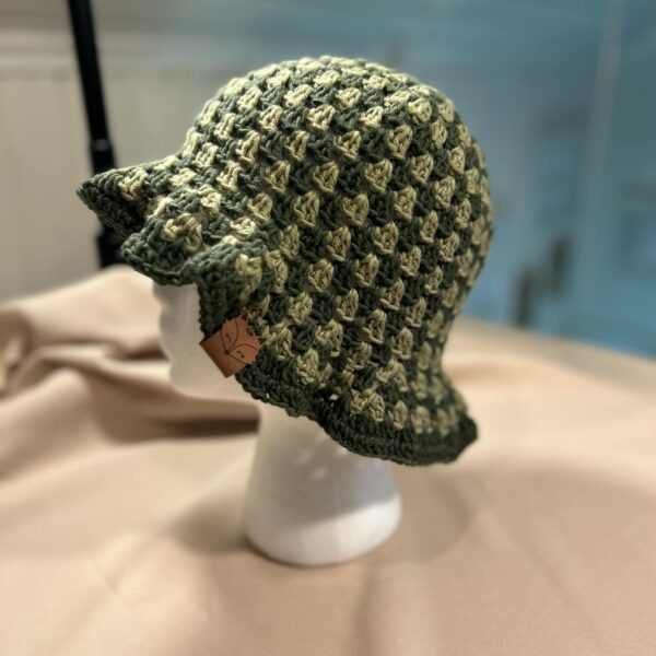 Virkad bucket hat