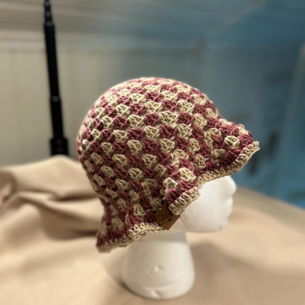 Virkad bucket hat