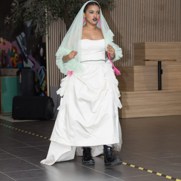 Mindy veil